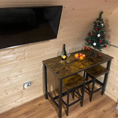 Executive Pod And Jacuzzi Guest House Watch House Village Exterior photo