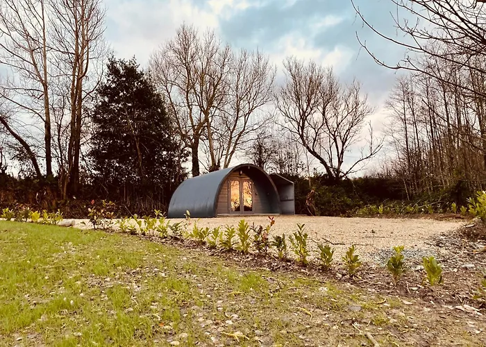 Executive Pod And Jacuzzi