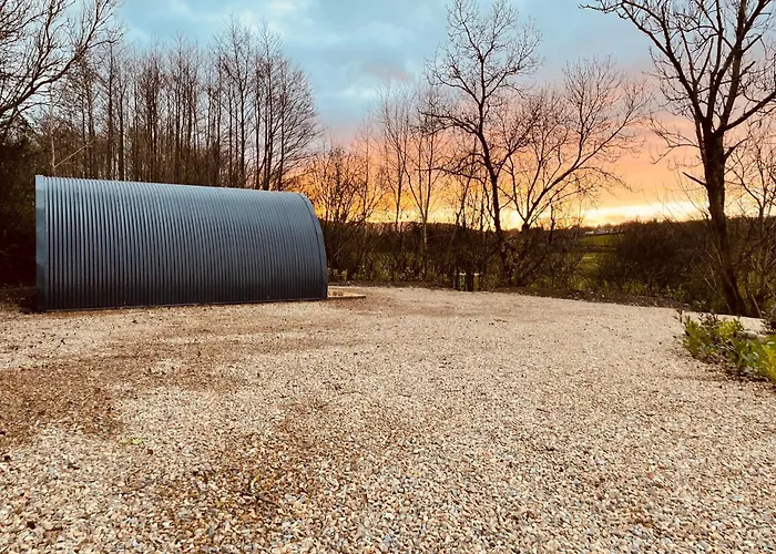 Executive Pod And Jacuzzi